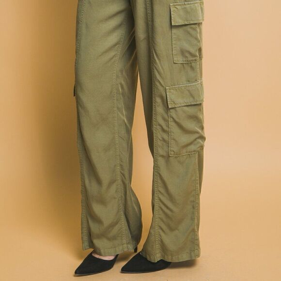 Full-length tencel pants with light olive cargo pockets - Picture 4 of 6